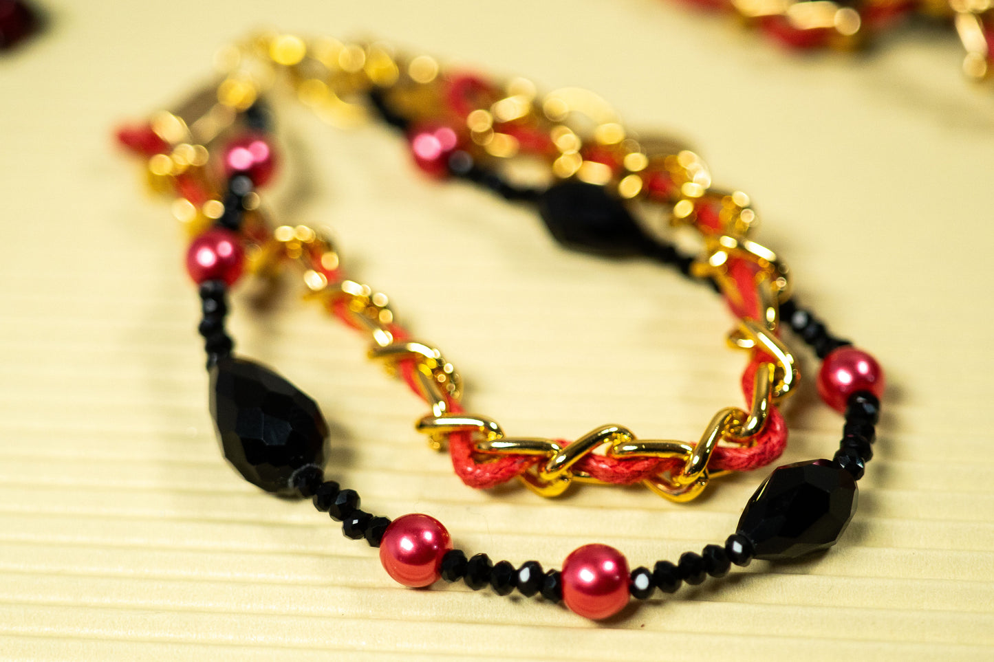 Pulsera Black Golden
